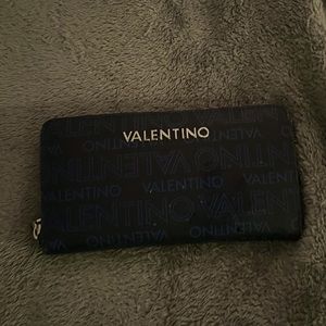 I don’t use wallets anymore